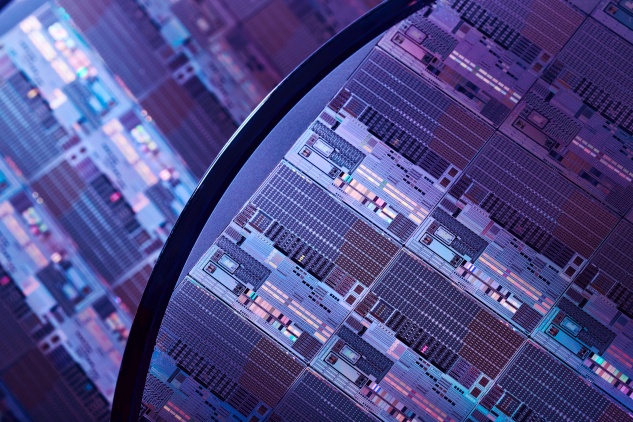 semiconductor_wafer_01-stock-maes_1_0